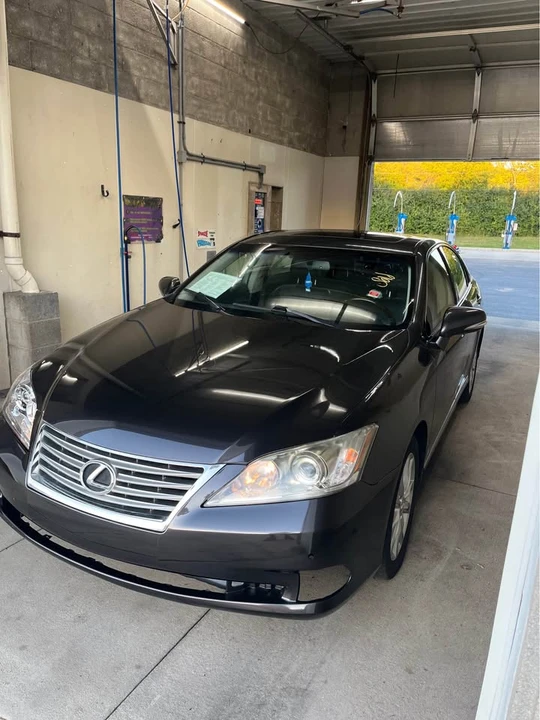 2011 Lexus ES 5th Gen - Image 3 of 11