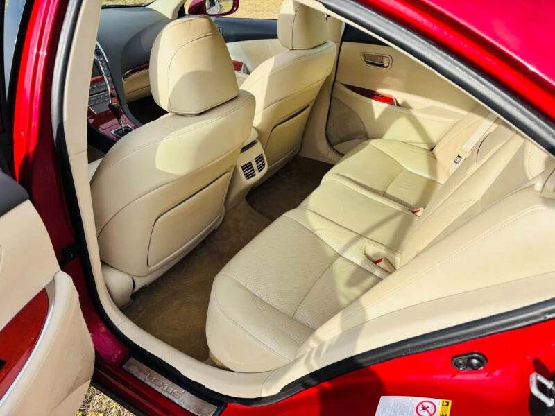 2011 Lexus ES 5th Gen - Image 8 of 14