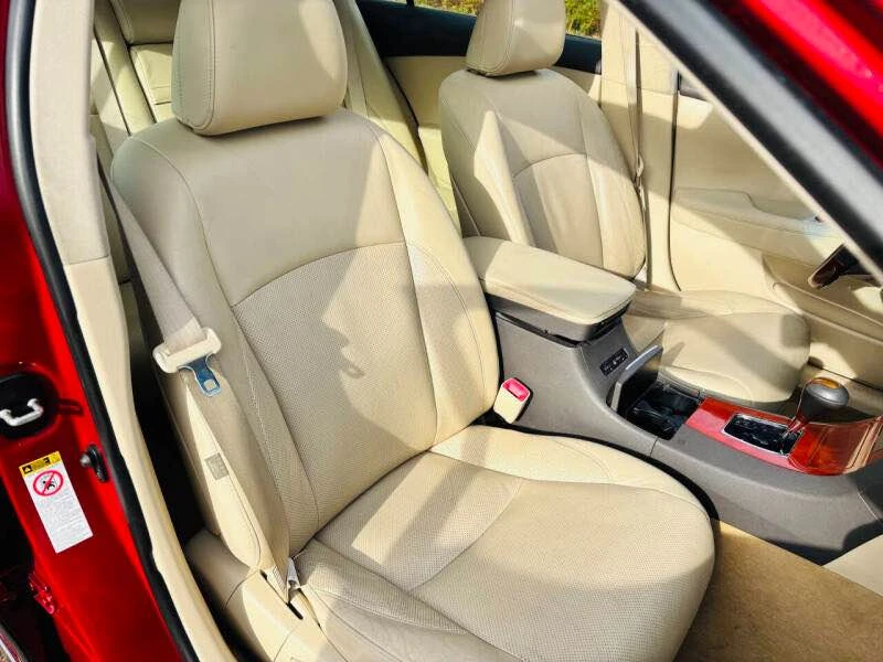 2011 Lexus ES 5th Gen - Image 9 of 14