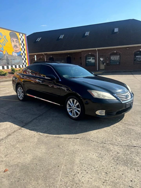 2011 Lexus ES 5th Gen - Image 3 of 11