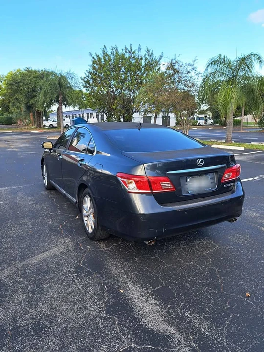 2011 Lexus ES 5th Gen - Image 7 of 14