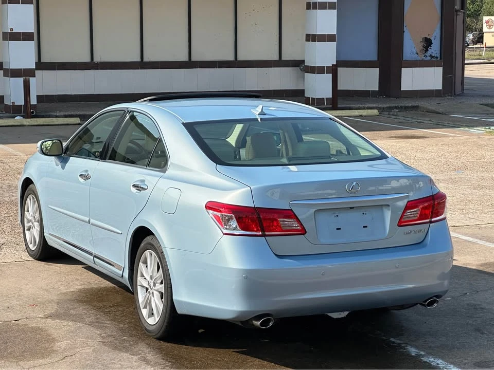 2011 Lexus ES 4th Gen - Image 3 of 20
