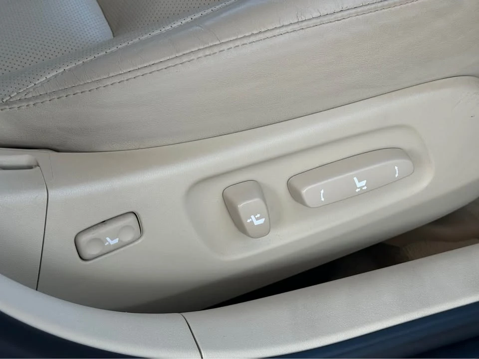 2011 Lexus ES 4th Gen - Image 14 of 20