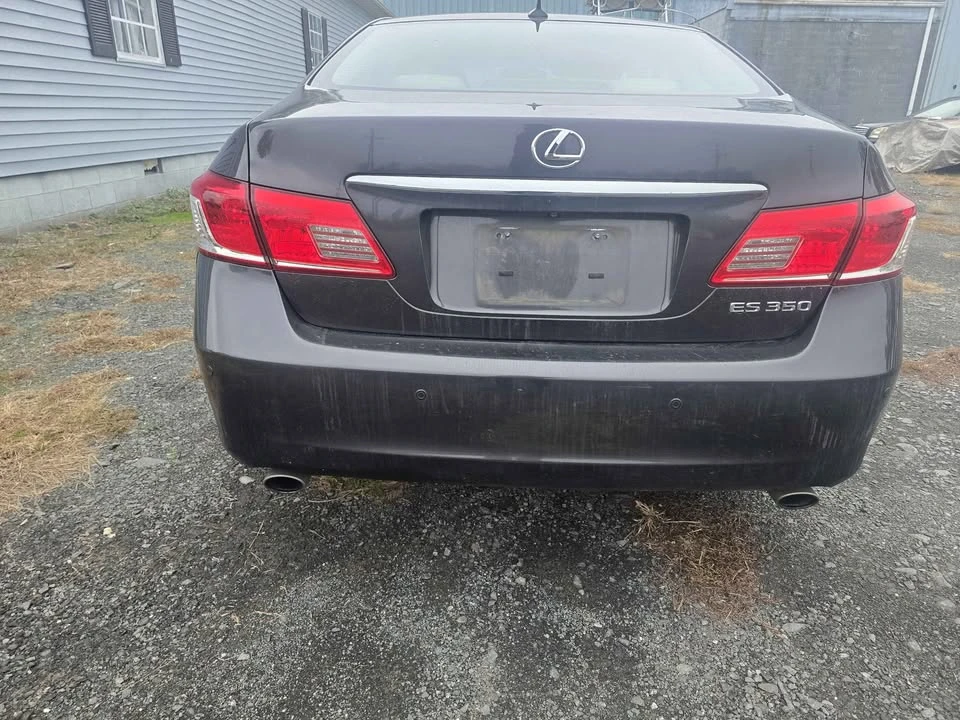 2011 Lexus ES 4th Gen - Image 2 of 6