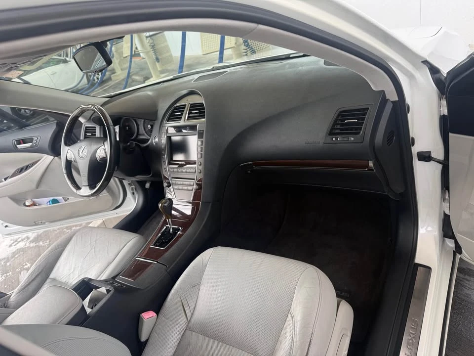 2011 Lexus ES 5th Gen - Image 13 of 13