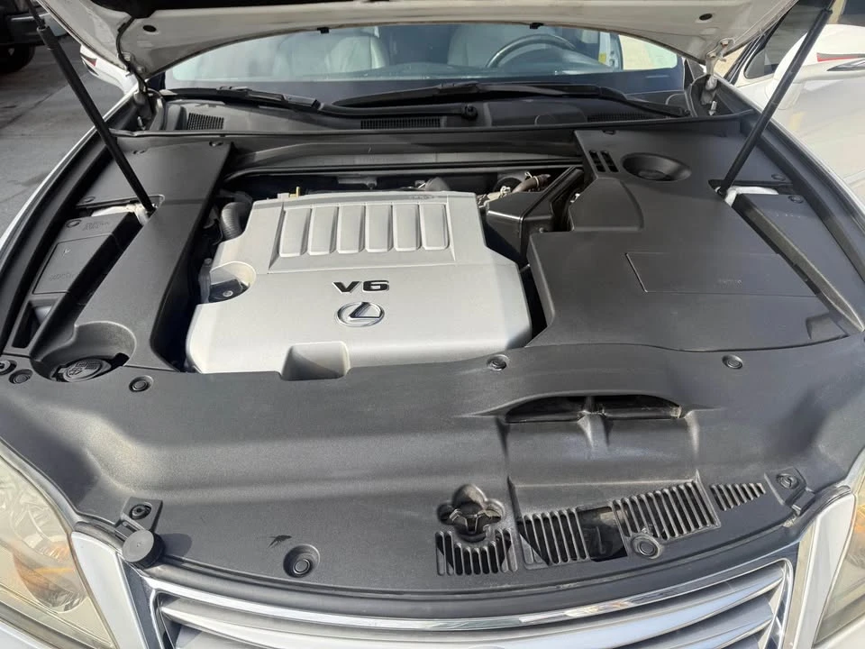 2011 Lexus ES 5th Gen - Image 8 of 13