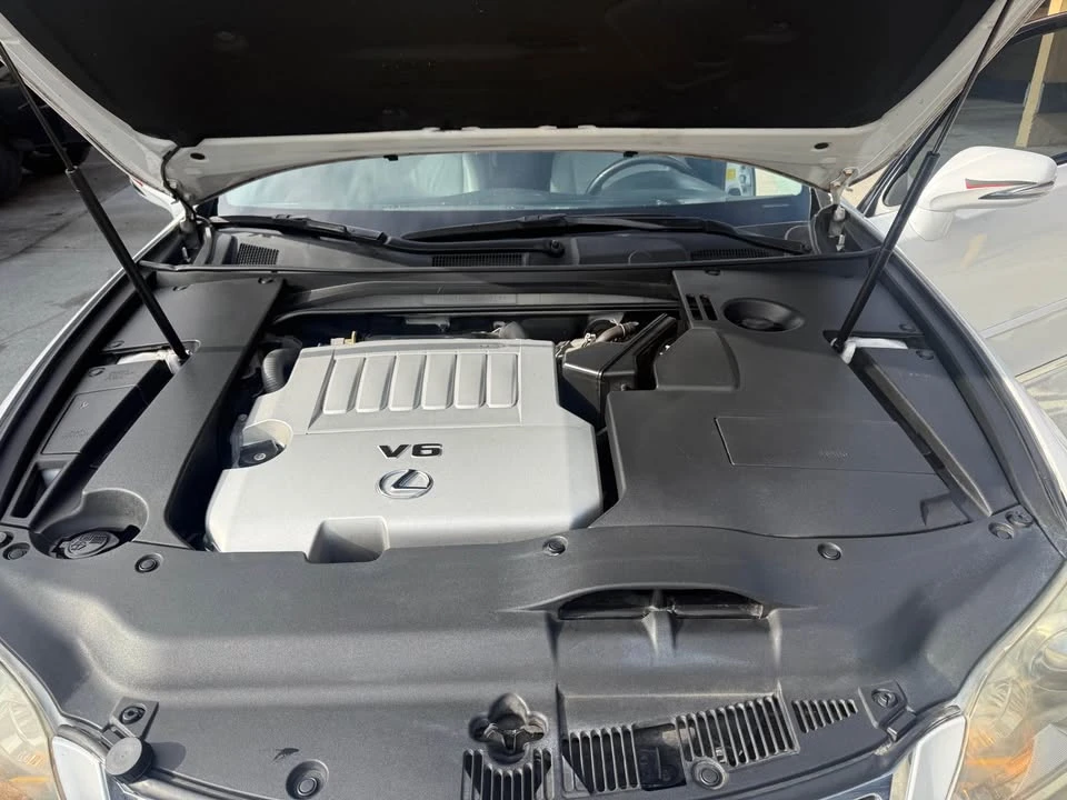 2011 Lexus ES 5th Gen - Image 9 of 13