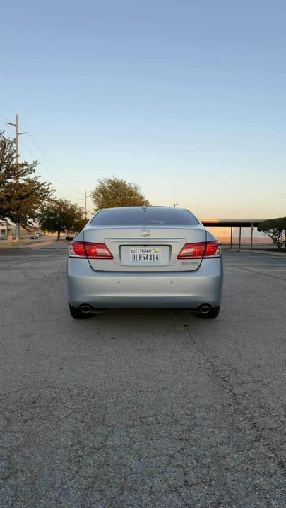 2011 Lexus ES 5th Gen - Image 6 of 14