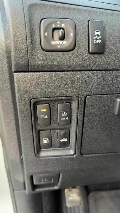 2011 Lexus ES 5th Gen - Image 12 of 14