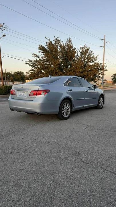2011 Lexus ES 5th Gen - Image 5 of 14