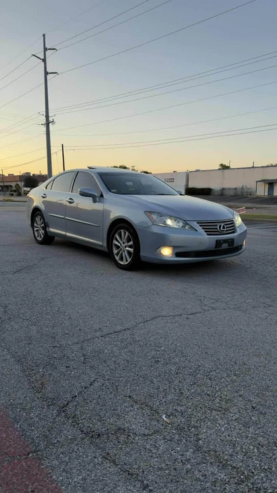 2011 Lexus ES 5th Gen - Image 3 of 14
