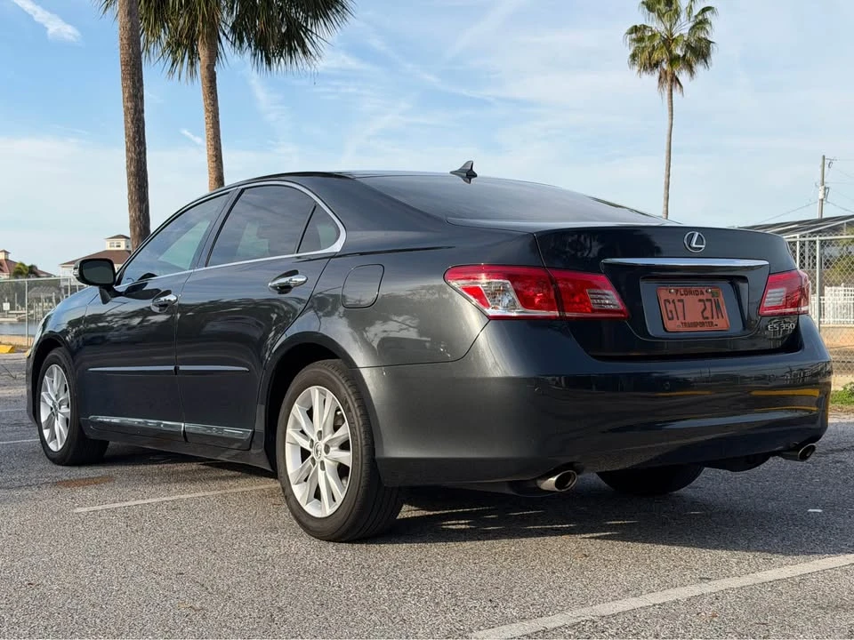 2011 Lexus ES 5th Gen - Image 7 of 17