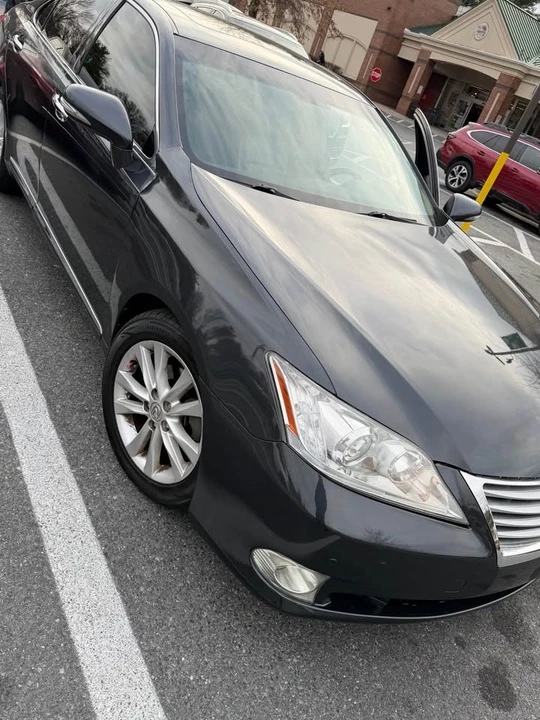 2011 Lexus ES 4th Gen - Image 9 of 10