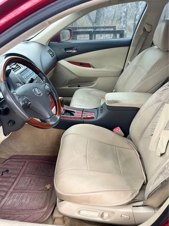 2011 Lexus ES 5th Gen - Image 6 of 12