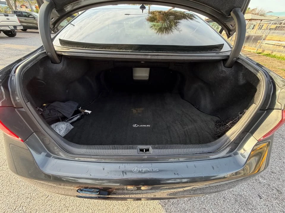 2011 Lexus ES 5th Gen - Image 17 of 17