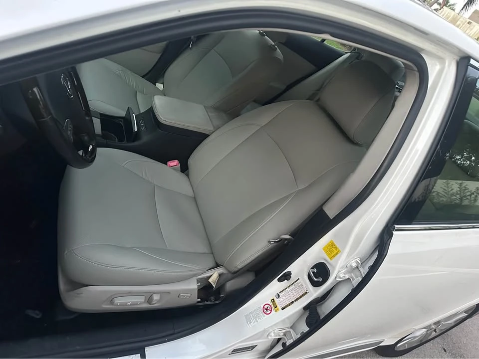 2011 Lexus ES 5th Gen - Image 7 of 13