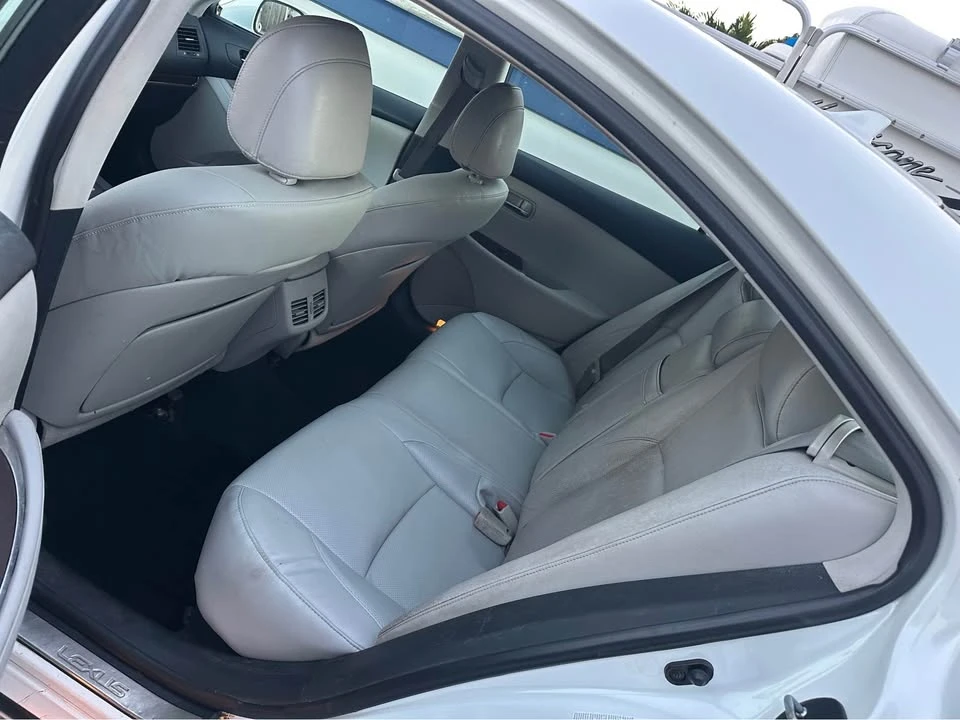 2011 Lexus ES 5th Gen - Image 5 of 12