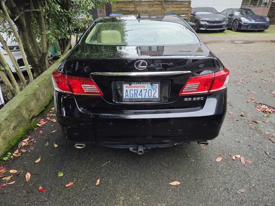 2011 Lexus ES 5th Gen - Image 4 of 8