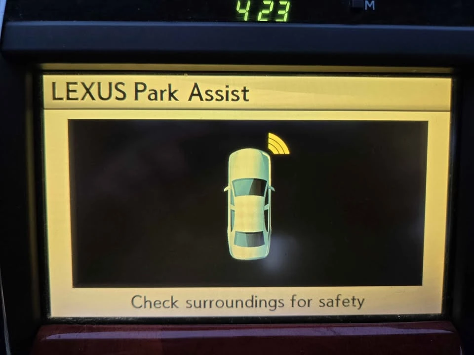 2011 Lexus ES 4th Gen - Image 17 of 18