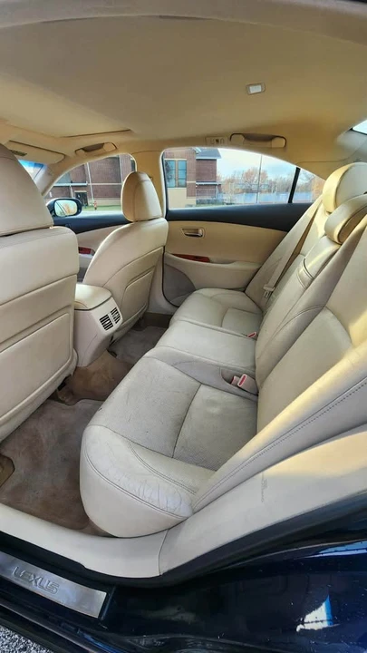 2011 Lexus ES 5th Gen - Image 5 of 11