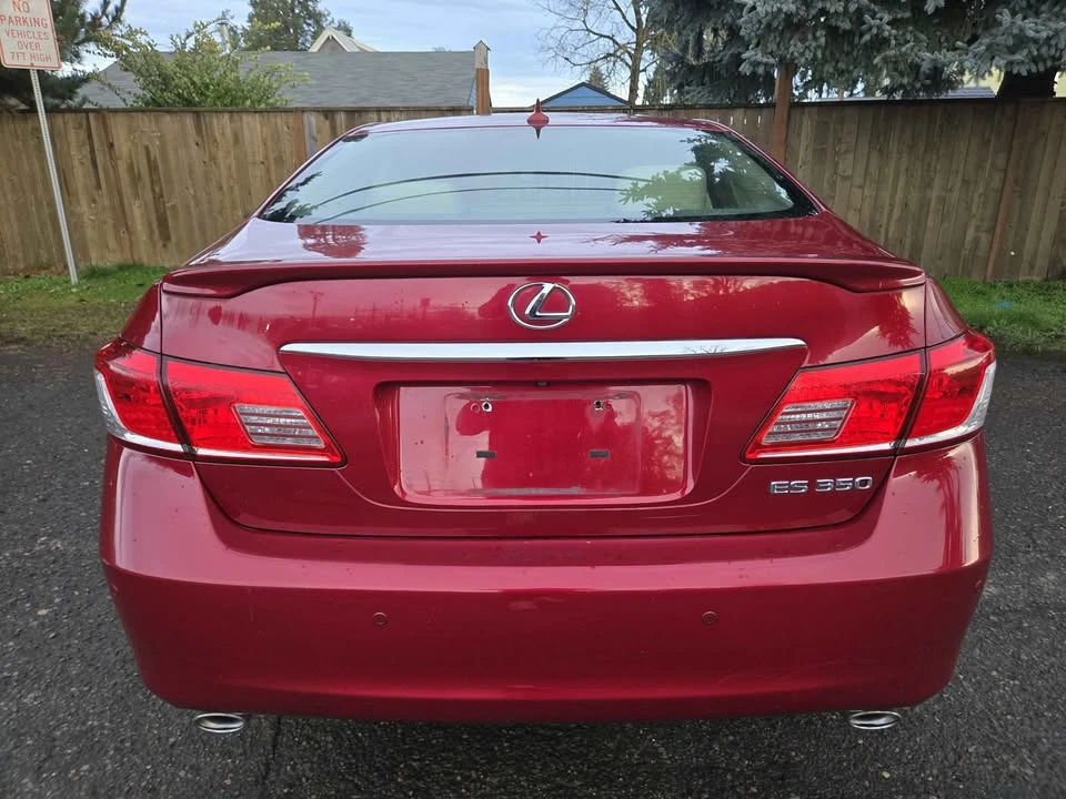 2011 Lexus ES 5th Gen - Image 4 of 19