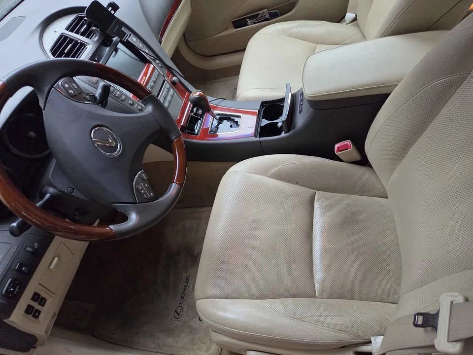 2011 Lexus ES 5th Gen - Image 6 of 8