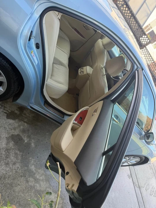 2011 Lexus ES 5th Gen - Image 17 of 20