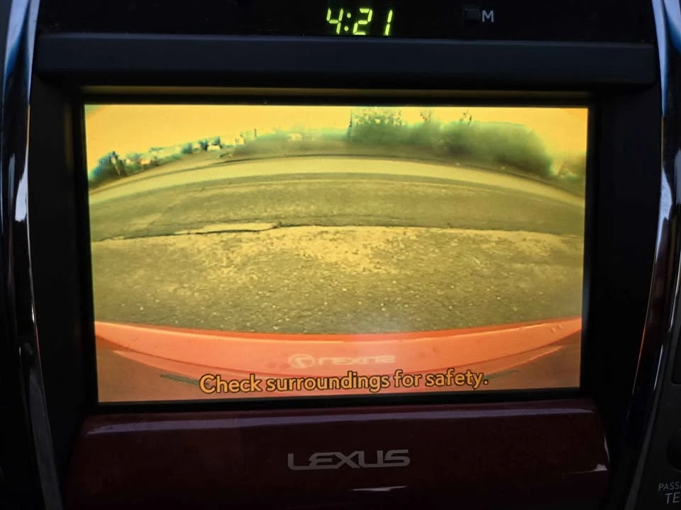 2011 Lexus ES 4th Gen - Image 16 of 18