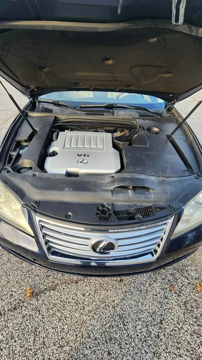 2011 Lexus ES 5th Gen - Image 9 of 11