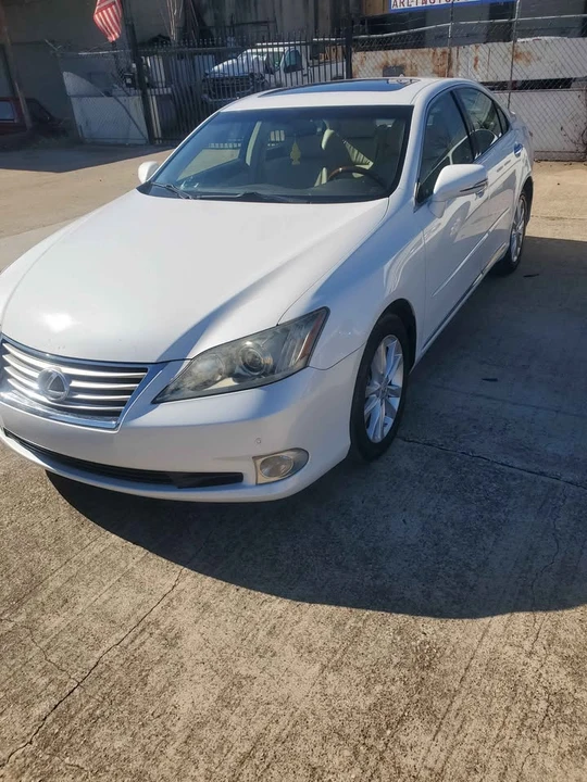 2011 Lexus ES 4th Gen - Image 5 of 9