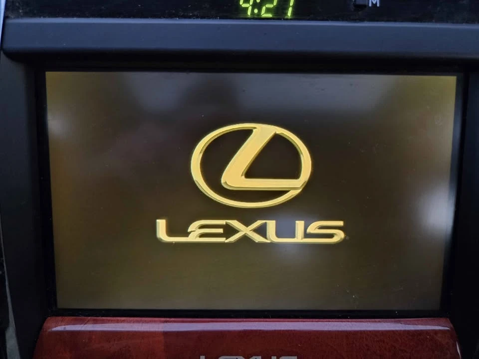2011 Lexus ES 5th Gen - Image 15 of 19