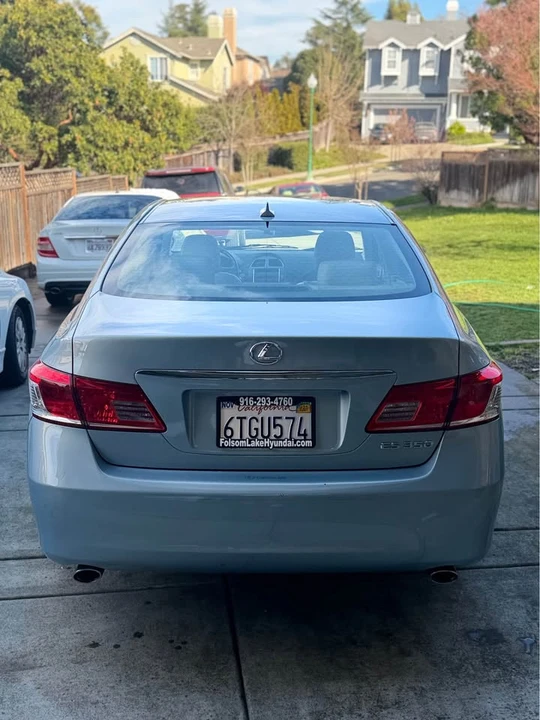 2011 Lexus ES 5th Gen - Image 13 of 20