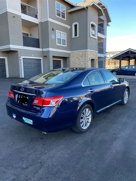 2011 Lexus ES 4th Gen - Image 3 of 10