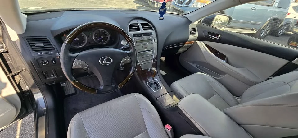 2011 Lexus ES 4th Gen - Image 15 of 20