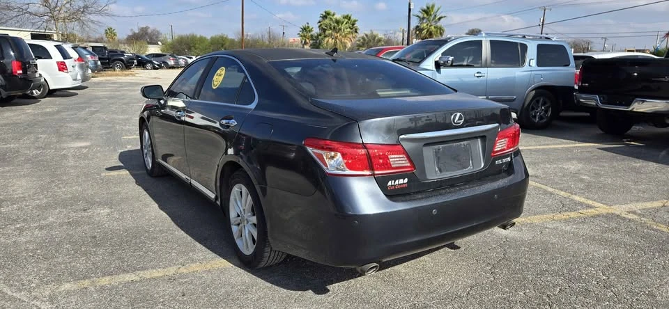 2011 Lexus ES 4th Gen - Image 3 of 20