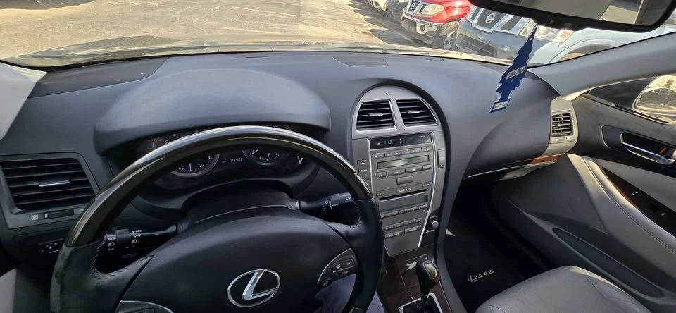 2011 Lexus ES 4th Gen - Image 17 of 20