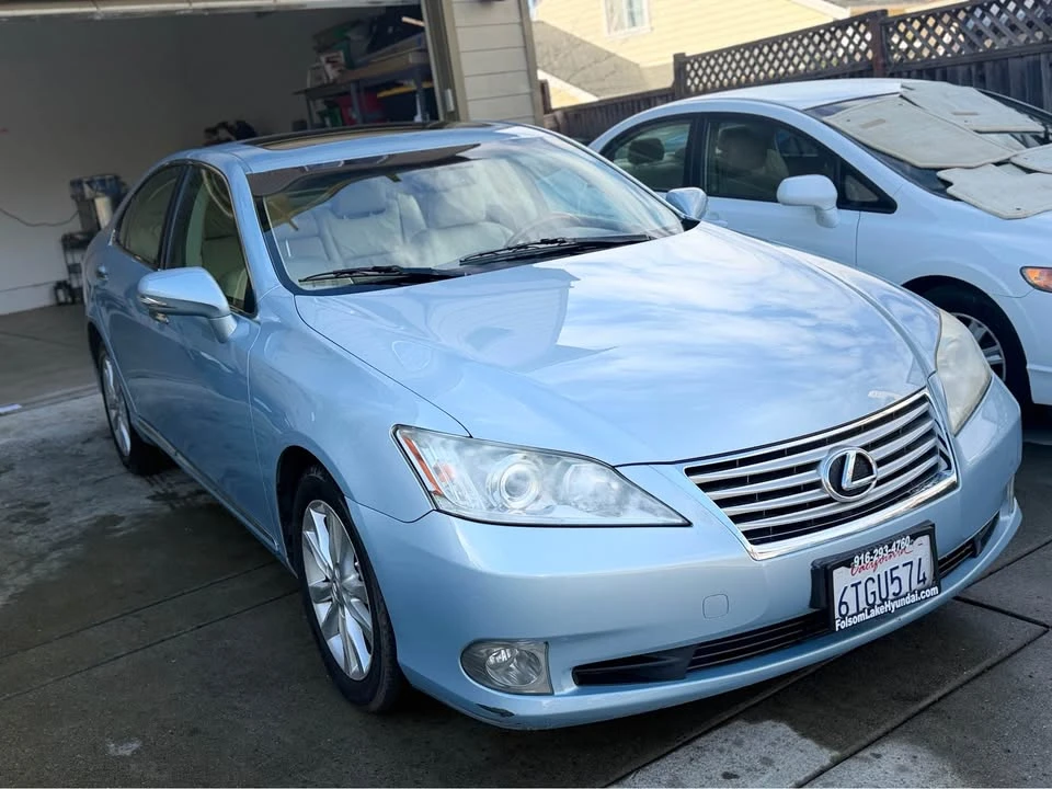 2011 Lexus ES 5th Gen - Image 3 of 20