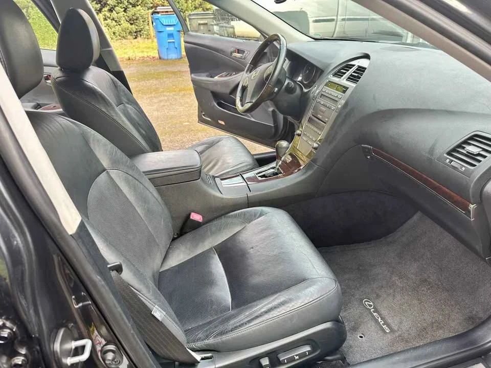 2011 Lexus ES 5th Gen - Image 5 of 6