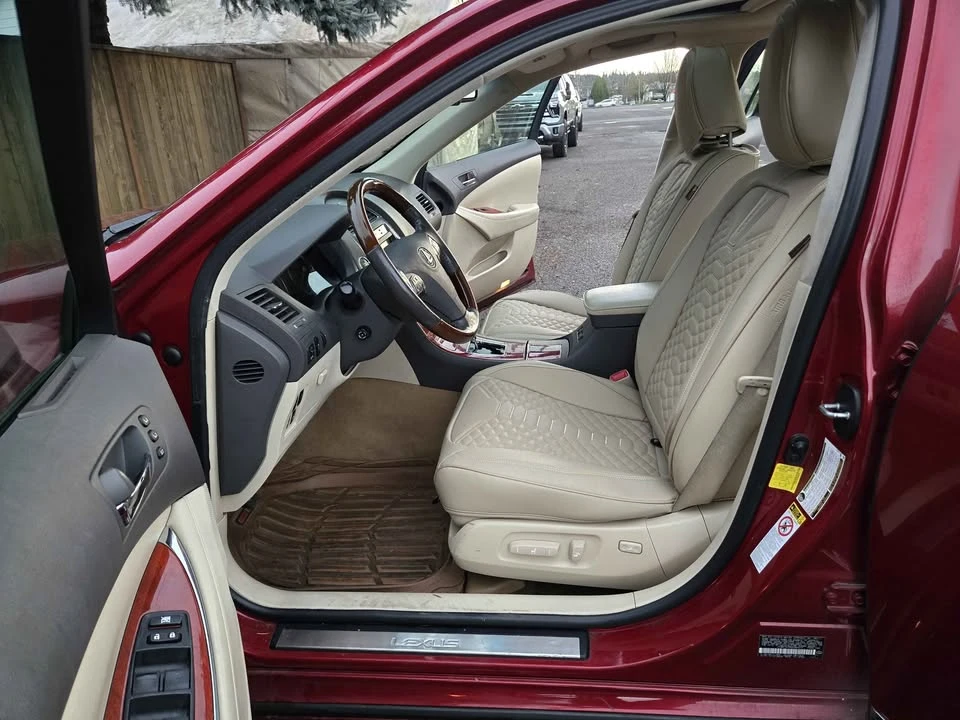 2011 Lexus ES 5th Gen - Image 9 of 19