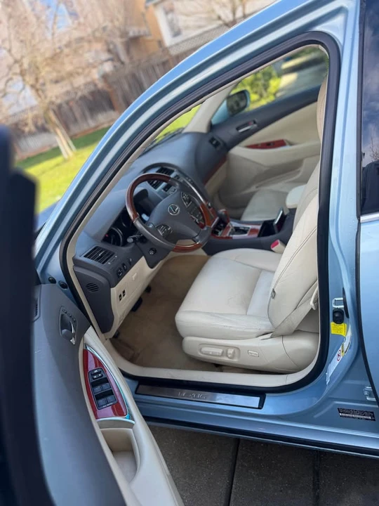 2011 Lexus ES 5th Gen - Image 19 of 20