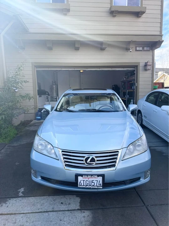 2011 Lexus ES 5th Gen - Image 12 of 20