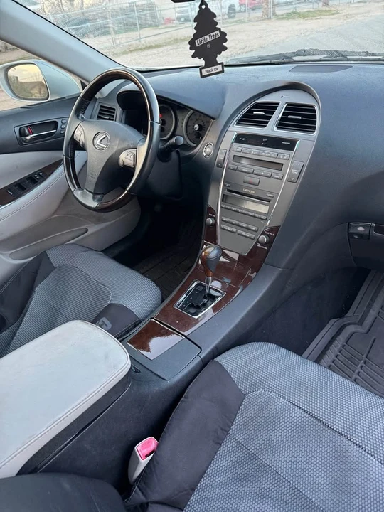 2011 Lexus ES 5th Gen - Image 6 of 10
