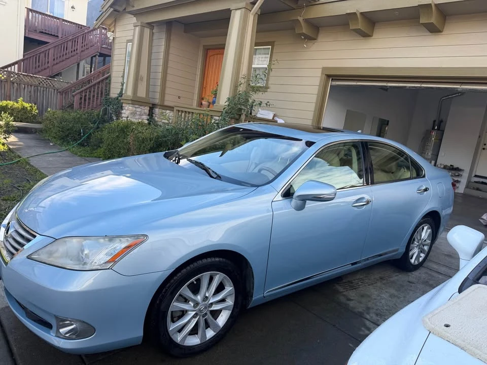 2011 Lexus ES 5th Gen - Image 9 of 20