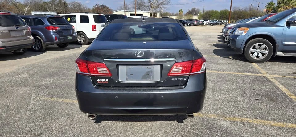 2011 Lexus ES 4th Gen - Image 4 of 20
