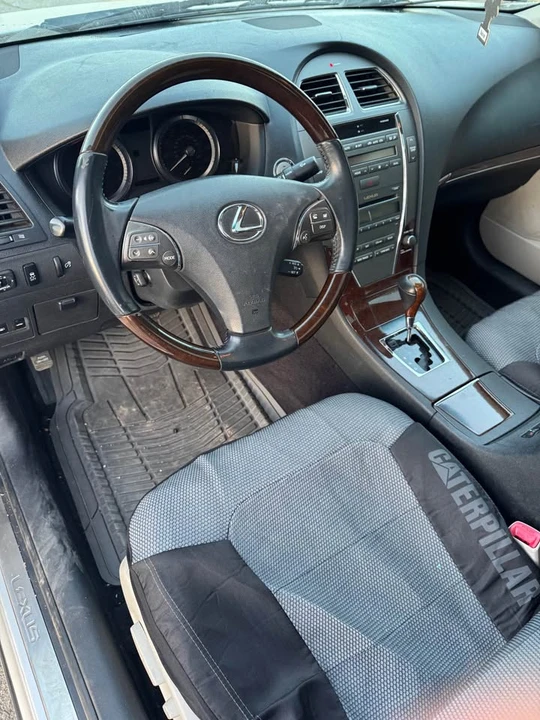 2011 Lexus ES 5th Gen - Image 10 of 10