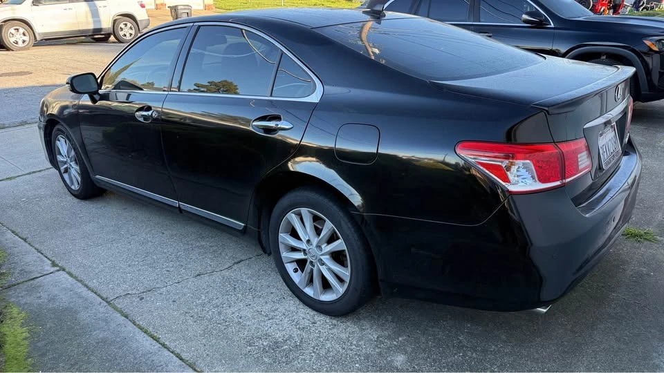 2011 Lexus ES 5th Gen - Image 5 of 5