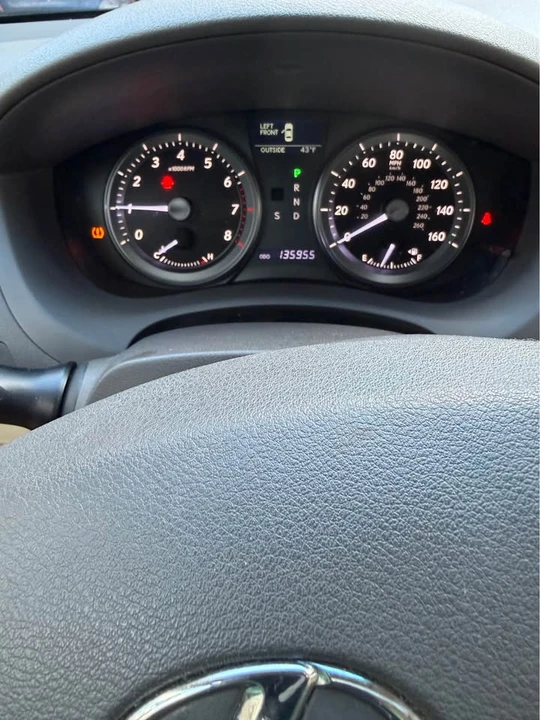 2011 Lexus ES 5th Gen - Image 10 of 12