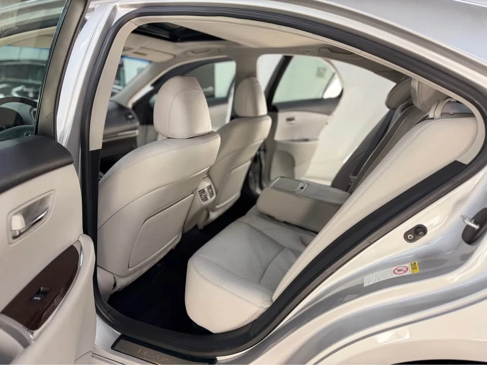 2011 Lexus ES 5th Gen - Image 20 of 20