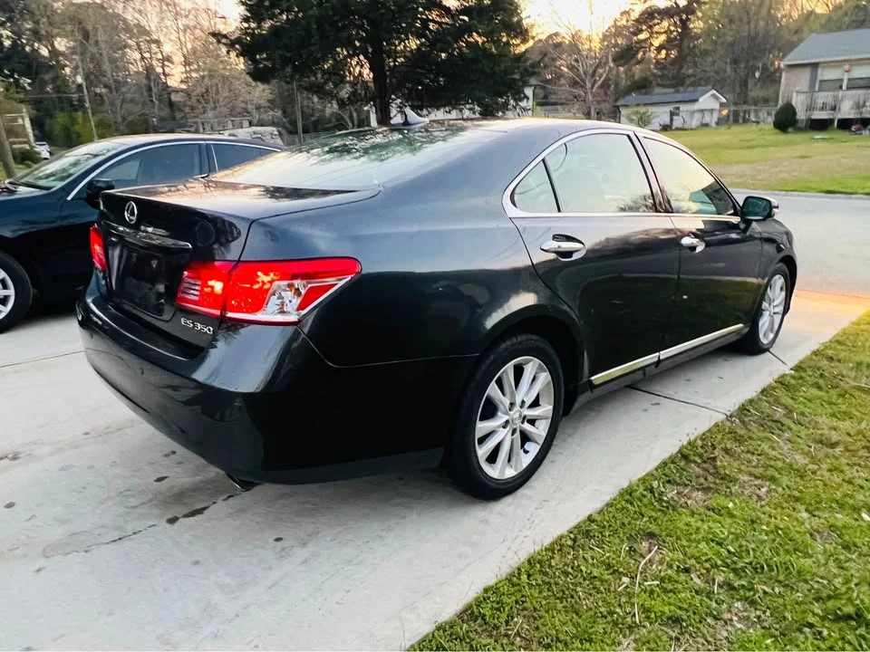 2011 Lexus ES 5th Gen - Image 8 of 14