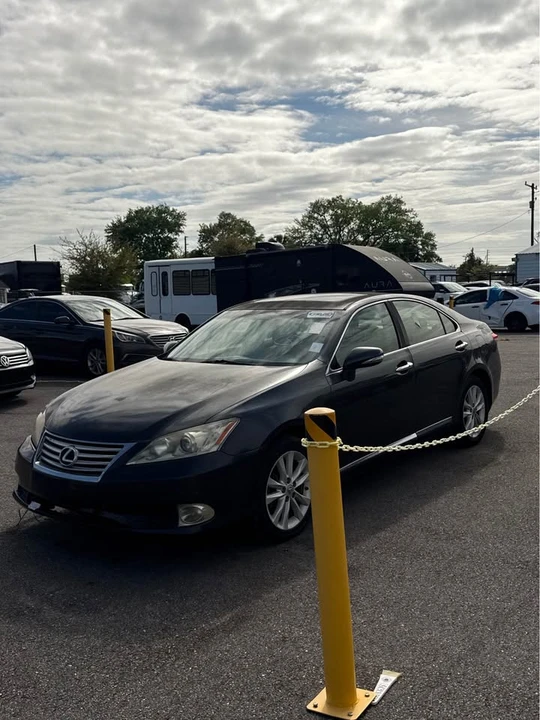 2011 Lexus ES 5th Gen - Image 5 of 7